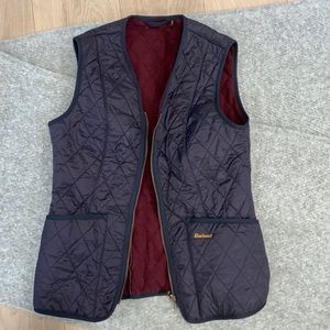 COPY - NWOT Barbour quilted vest